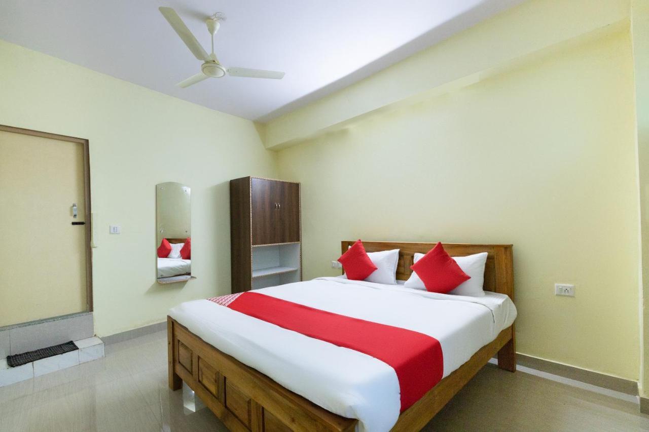 Oyo Kalpataru Lodge Hunsur Exterior photo